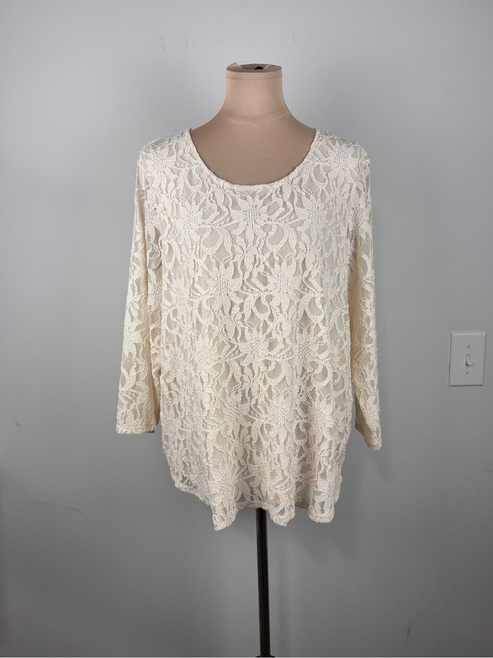 Chicos 3 Women’s XL Sheer Ivory Lace Overlay 3/4 Sleeve Romantic Feminine Fairy